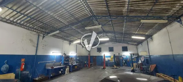 Galpão / Depósito / Armazém à venda, 250m² no Loteamento Alfredo Abilio Flores, Pindamonhangaba