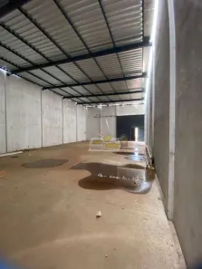 Galpão / Depósito / Armazém à venda, 180m² no Jardim Espanha, Uberaba