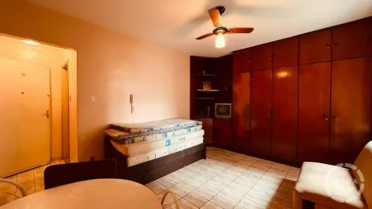 Kitnet para alugar, 40m² no Gonzaga, Santos