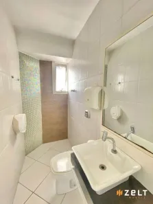 Conjunto Comercial / Sala para alugar, 45m² no Água Verde, Blumenau