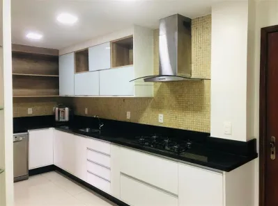 Loja / Salão / Ponto Comercial com 3 Quartos à venda, 138m² no Várzea, Teresópolis