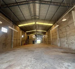 Galpão / Depósito / Armazém para venda ou aluguel, 1141m² no Terra Nova, Taubaté