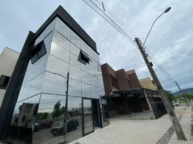 Loja / Salão / Ponto Comercial à venda, 44m² no Camobi, Santa Maria