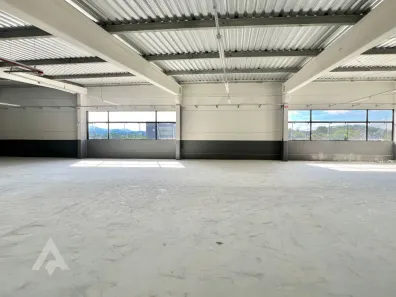 Galpão / Depósito / Armazém para alugar, 210m² no Do Salto, Blumenau