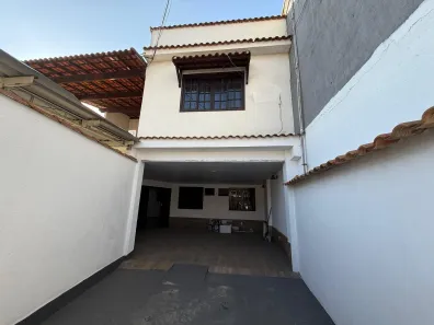Casa com 5 Quartos para venda ou aluguel, 208m² no Comendador Soares, Nova Iguaçu