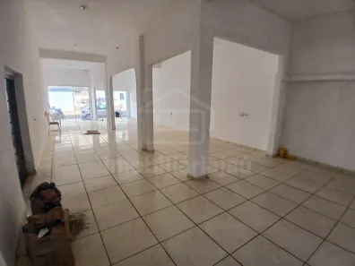 Loja / Salão / Ponto Comercial à venda, 220m² no Chácara Braz Miraglia, Jaú