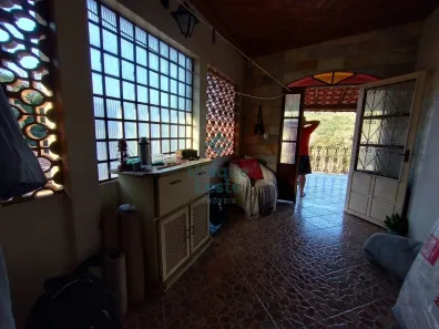 Casa com 3 Quartos à venda, 500m² no Pompeu, Sabará