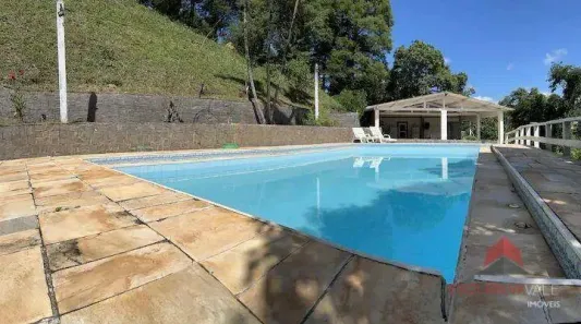 Fazenda / Sítio / Chácara com 4 Quartos à venda, 400m² no , Igaratá