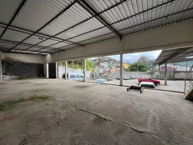 Galpão / Depósito / Armazém para alugar, 200m² no São Pedro, Teresópolis