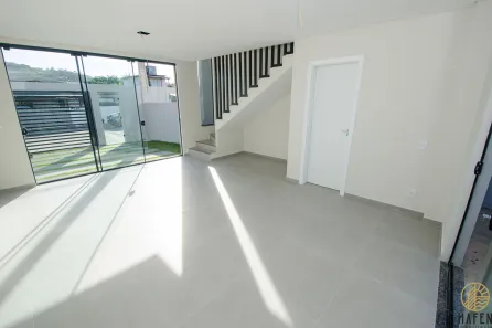 Sobrado com 2 Quartos à venda, 67m² no Armação, Penha