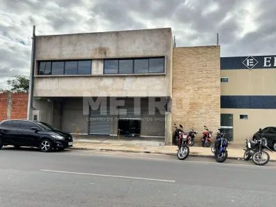 Loja / Salão / Ponto Comercial para alugar, 340m² no COHAB Massangano, Petrolina