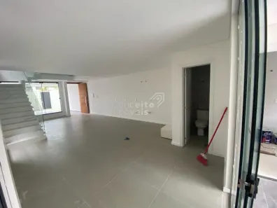 Sobrado com 3 Quartos à venda, 195m² no Floresta, Joinville