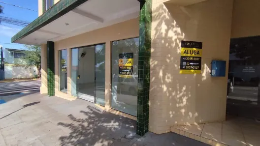 Conjunto Comercial / Sala para alugar, 48m² no Centro, Toledo