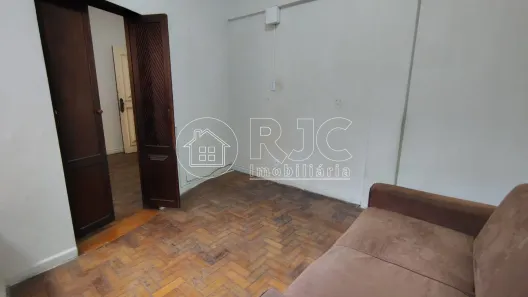 Kitnet à venda, 27m² no Praça da Bandeira, Rio de Janeiro