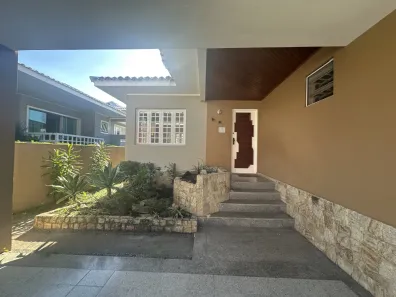 Casa de Condomínio com 3 Quartos para alugar, 3000m² no Parque Califórnia, Campos dos Goytacazes