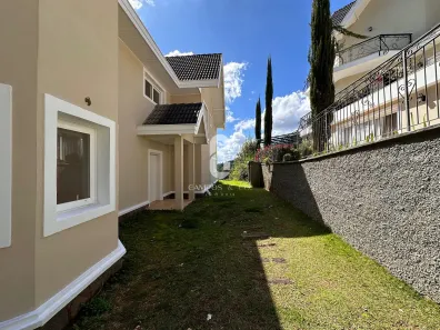 Casa de Condomínio com 4 Quartos para venda ou aluguel, 330m² no Manancial, Campos do Jordão