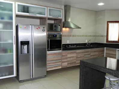 Casa com 5 Quartos para venda ou aluguel, 890m² no Chácara Santa Lúcia, Carapicuíba