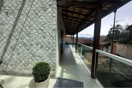 Casa com 3 Quartos à venda, 375m² no Castelanea, Petrópolis