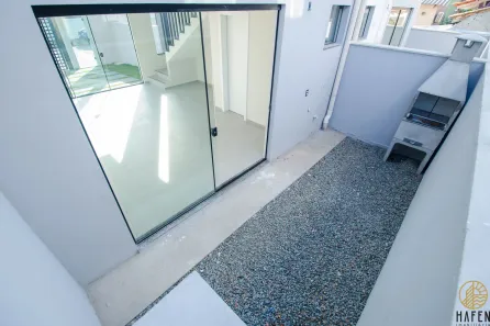 Sobrado com 2 Quartos à venda, 67m² no Armação, Penha