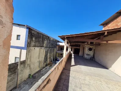 Galpão / Depósito / Armazém com 4 Quartos à venda, 600m² no BNH, Mesquita