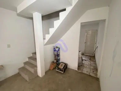 Sobrado com 2 Quartos à venda, 65m² no Parque Dourado, Ferraz de Vasconcelos