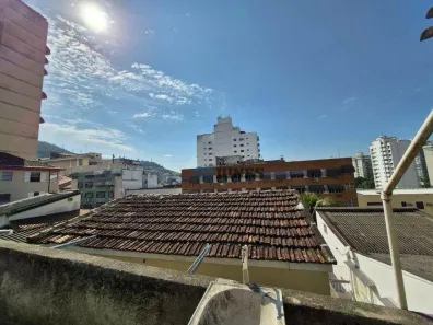 Sobrado com 4 Quartos para alugar, 200m² no Santa Rosa, Niterói