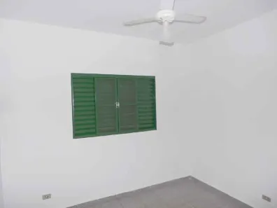 Casa com 3 Quartos para alugar, 252m² no Jardim Everest, Presidente Prudente