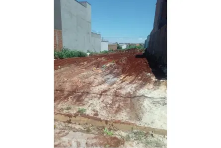 Terreno / Lote / Condomínio à venda, 200m² no , Cravinhos