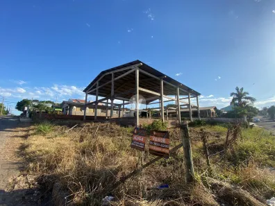 Galpão / Depósito / Armazém para venda ou aluguel, 320m² no Juscelino Kubitschek, Santa Maria