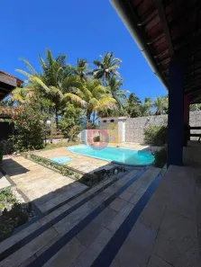 Casa com 3 Quartos à venda, 250m² no Olivença, Ilhéus