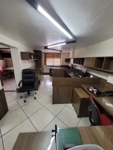 Loja / Salão / Ponto Comercial para alugar, 235m² no Centro, Resende