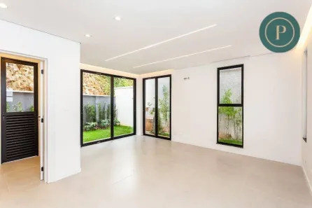 Casa de Condomínio com 3 Quartos à venda, 112m² no Santa Cândida, Curitiba