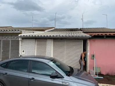 Casa de Condomínio com 2 Quartos à venda, 180m² no Chácara Lourdes Meireles, Valparaíso de Goiás