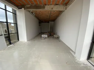 Loja / Salão / Ponto Comercial à venda, 44m² no Camobi, Santa Maria