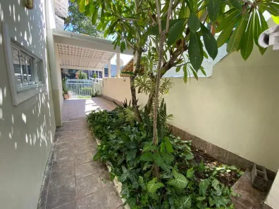 Casa de Condomínio com 5 Quartos para alugar, 261m² no São José do Imbassaí, Maricá