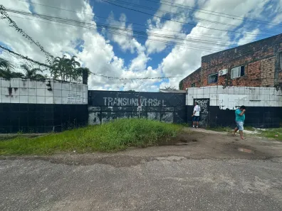 Garagem com 3 Quartos à venda, 2000m² no Benfica, Benevides