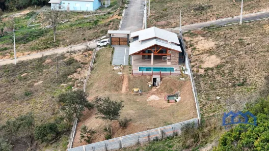 Fazenda / Sítio / Chácara com 3 Quartos à venda, 1000m² no , Mairinque