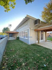 Casa Comercial com 4 Quartos para alugar, 379m² no Centro, Jacareí