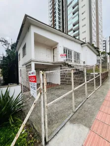 Casa com 3 Quartos para alugar, 282m² no Centro, Criciúma