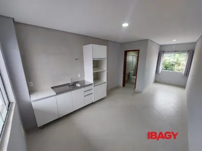 Kitnet para alugar, 24m² no Barra do Aririú, Palhoça