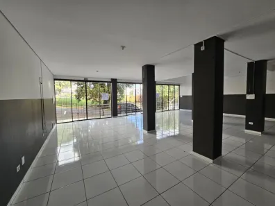 Loja / Salão / Ponto Comercial para alugar, 180m² no Centro, Apucarana