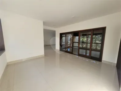 Casa de Condomínio com 3 Quartos para alugar, 400m² no Roseira, Mairiporã