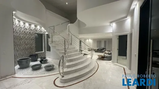 Casa com 5 Quartos para alugar, 1300m² no Tamboré, Santana de Parnaíba