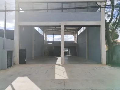 Galpão / Depósito / Armazém para alugar, 300m² no Parque São George, Cotia