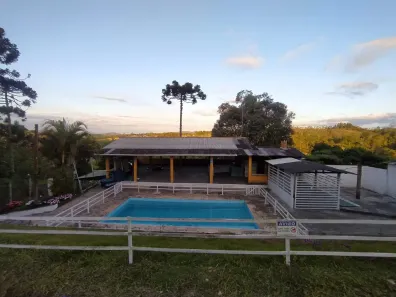 Fazenda / Sítio / Chácara com 2 Quartos para alugar, 1200m² no , Mogi das Cruzes