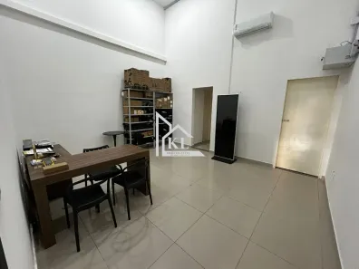 Loja / Salão / Ponto Comercial com 4 Quartos à venda, 268m² no Lagoa Nova, Natal