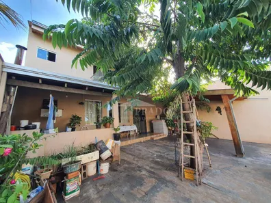 Fazenda / Sítio / Chácara com 3 Quartos à venda, 236m² no , Ibiporã