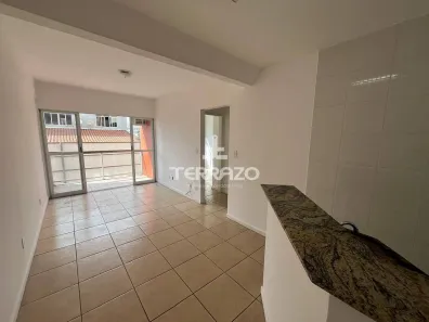 Apartamento com 2 Quartos para alugar, 79m² no Aterrado, Volta Redonda