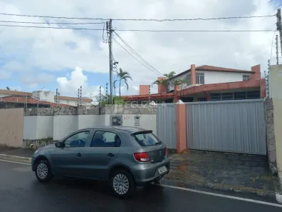 Casa com 4 Quartos para alugar, 210m² no Atalaia, Aracaju