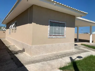 Casa de Condomínio com 3 Quartos para alugar, 360m² no Fazendinha, Araruama